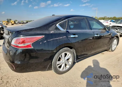 2015 Nissan Altima 2.5 из США, поврежденный, VIN 1N4AL3APXFC196986